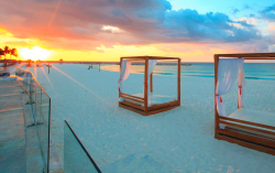 KRYSTAL CANCUN BEACH